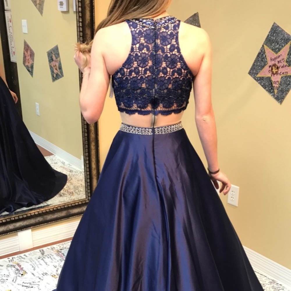 Prom Dress - Picture 5 of 6